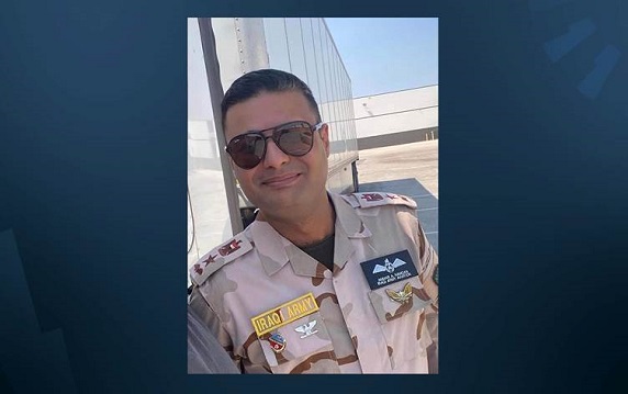  نعت وزارة الدفاع الطيار العراقي (عمار عاصي حمدان ظاهر)، في بيان، مشيرة الى استشهاده في الولايات المتحدة الاميركية خلال اشتراكه بدورة تدريبية حول "قيادة المهمات الجويّة". Amerasi