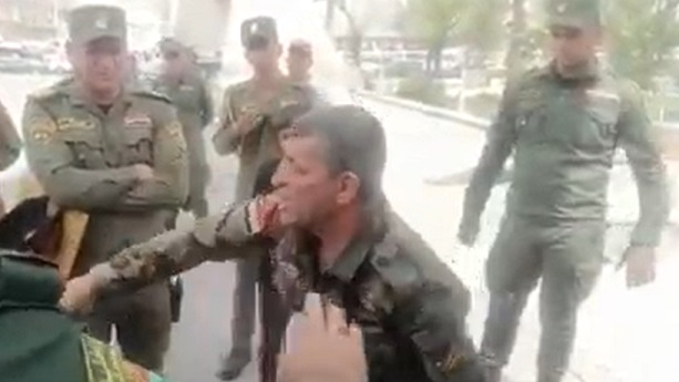 فيديو - منتسب في الجيش العراقي يهدد بحرق نفسه.. ورسول يؤكد لـ "الحرة" متابعة قضيته Jundi.Hrk