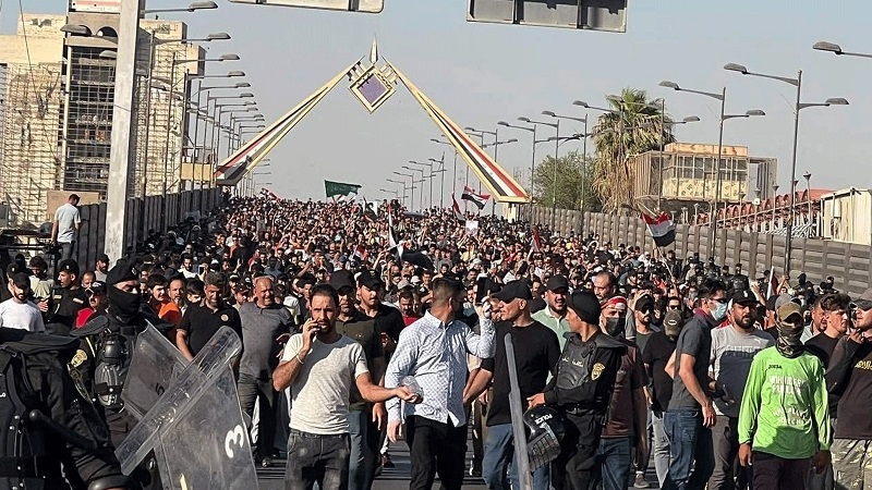 بغداد : محتجون ضد قاآني ومرشح رئاسة الحكومة يقتحمون الخضراء Xopeshandaran