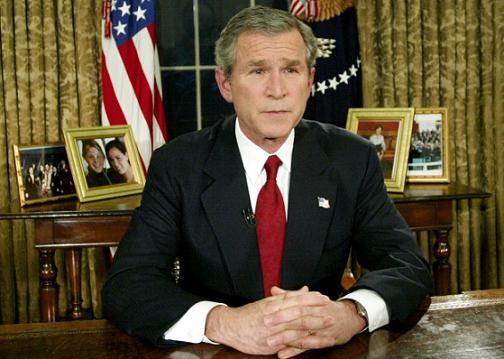 جورج بوش الابن يخلط بين العراق وأوكرانيا: رجل واحد شن غزواً وحشياً وغير مبرر G.W.Bush.J