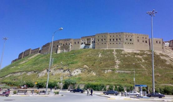 قلعة أربيل أقدم منطقة سكن فيها البشر 	  قلعة أربيل أقدم منطقة سكن فيها البشر  نقرتين لعرض الصورة في صفحة مستقلة قل Arbil.0