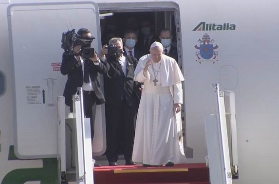 بالفيديو - بابا الفاتيكان يختتم زيارته إلى العراق ويغادر بغداد إلى روما Papa.By