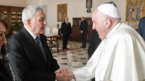 بابا الفاتيكان يرفض استقبال وزيرة مرافقة للرئيس العراقي في زيارة” المسكنة والاعتذار” Pap.rsed