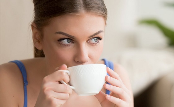 اشرب الساخن أثناء الحر.. ٨ حقائق صحية ستذهلك!  Tea.M2