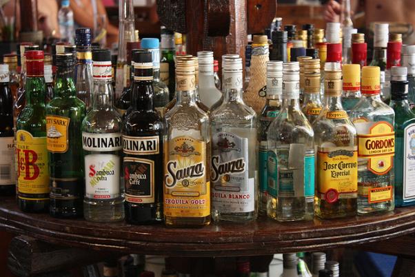   نائب عراقي ينتقد بيع المشروبات الكحولية في مطار البصرة: راعوا القيم الأخلاقية والدينية Mashrubaatt.6